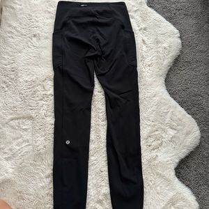 Womens Lululemon fast and free leggings 25” size 4